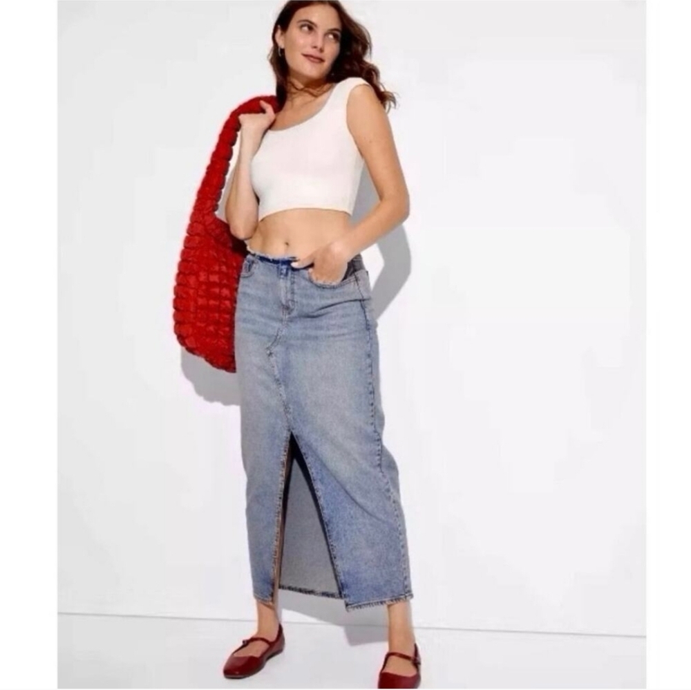 Women's Low Rise Denim Midi Skirt Blue Size 16